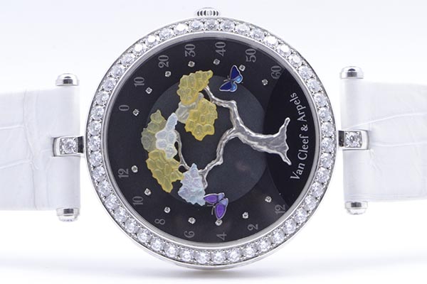 四季皆有的梵克雅宝VCARO44I00旧手表回收价位有几折