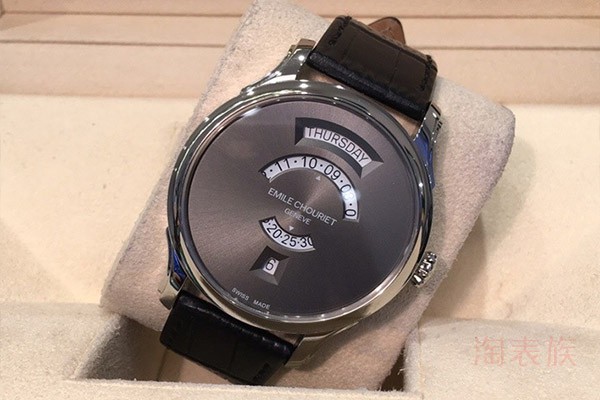 二手艾米龙传承系列灰盘腕表正面展示